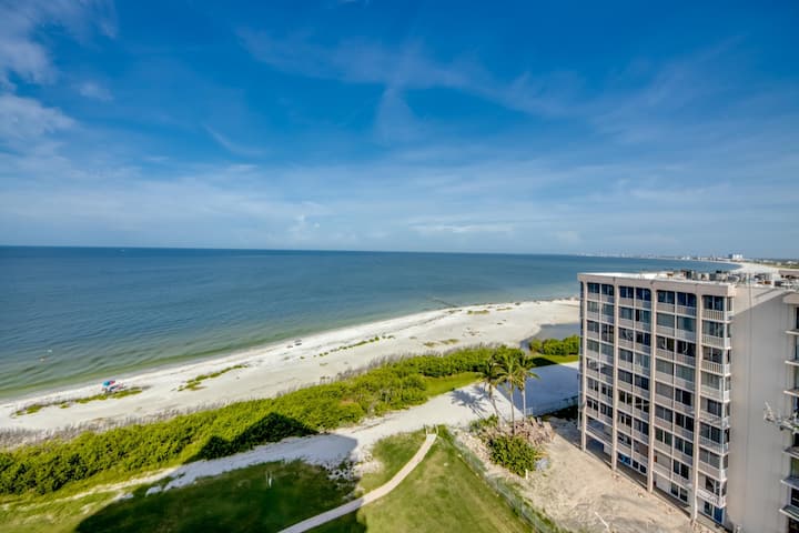 Estero Beach & Tennis Club #1007a Beachfront Condo - Fort Myers Beach, FL
