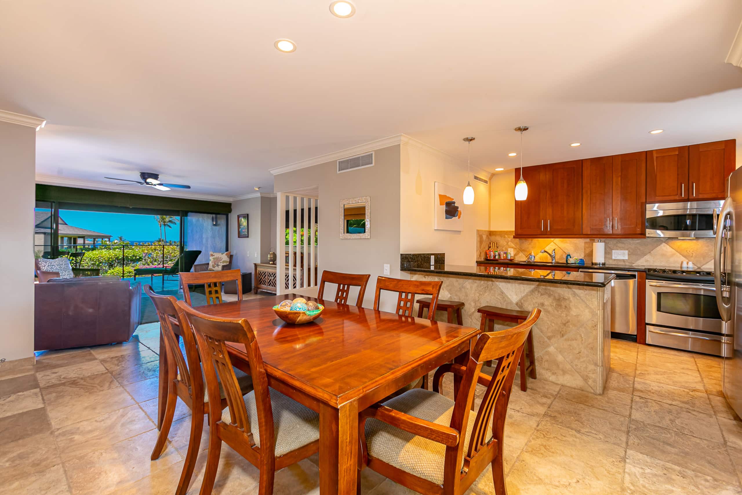 Condo in Kihei · ★4.93 · 2 bedrooms · 4 beds · 2 baths - Image 10