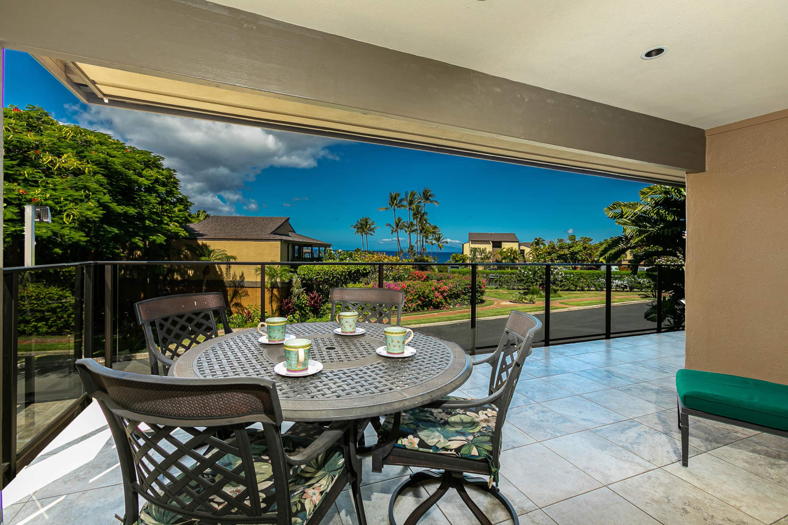 Condo in Kihei · ★4.93 · 2 bedrooms · 4 beds · 2 baths - Image 2