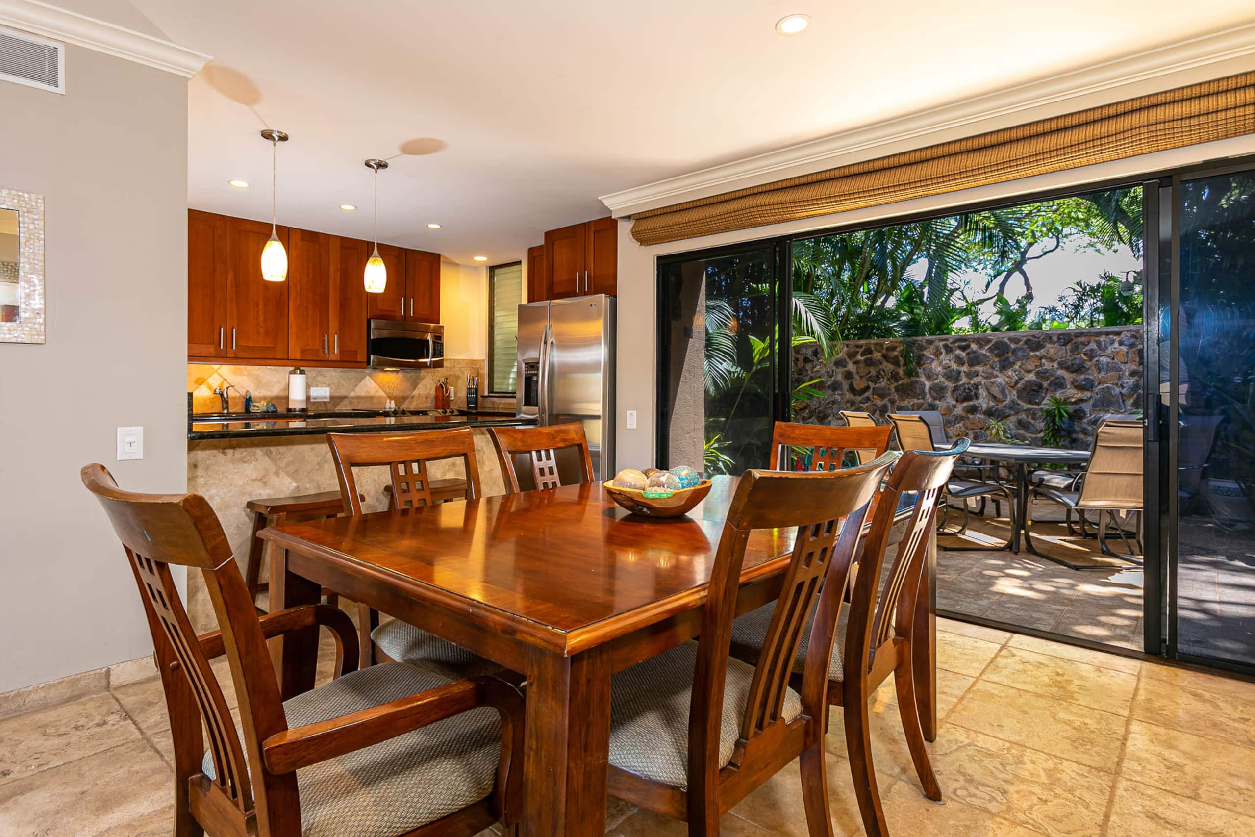 Condo in Kihei · ★4.93 · 2 bedrooms · 4 beds · 2 baths - Image 9