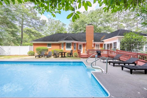 The Pool House - Close to Georgia Southern!