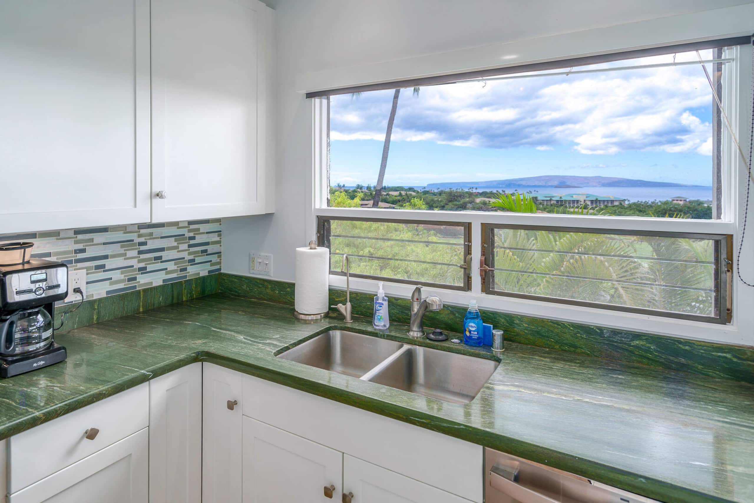 Condo in Wailea · ★4.85 · 2 bedrooms · 3 beds · 2 baths - Image 18