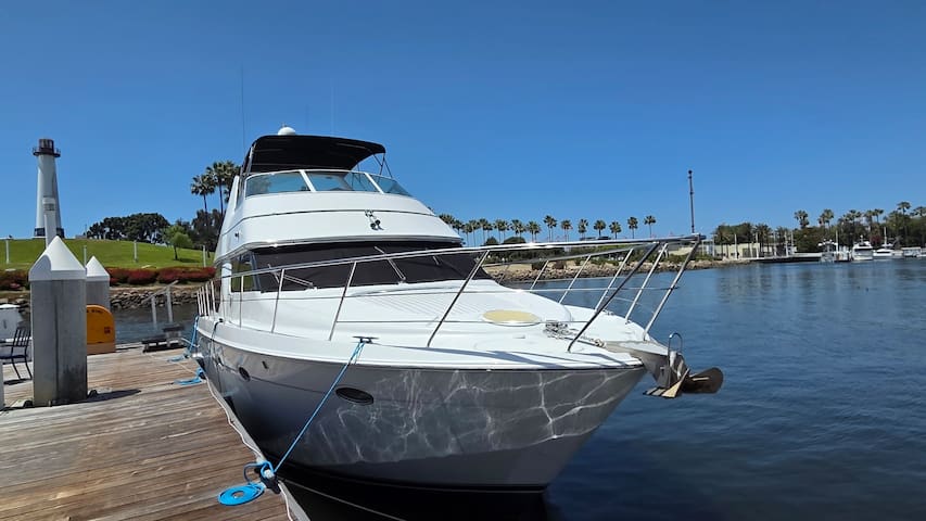 Dockside Boat & Bed, Ocean Escape