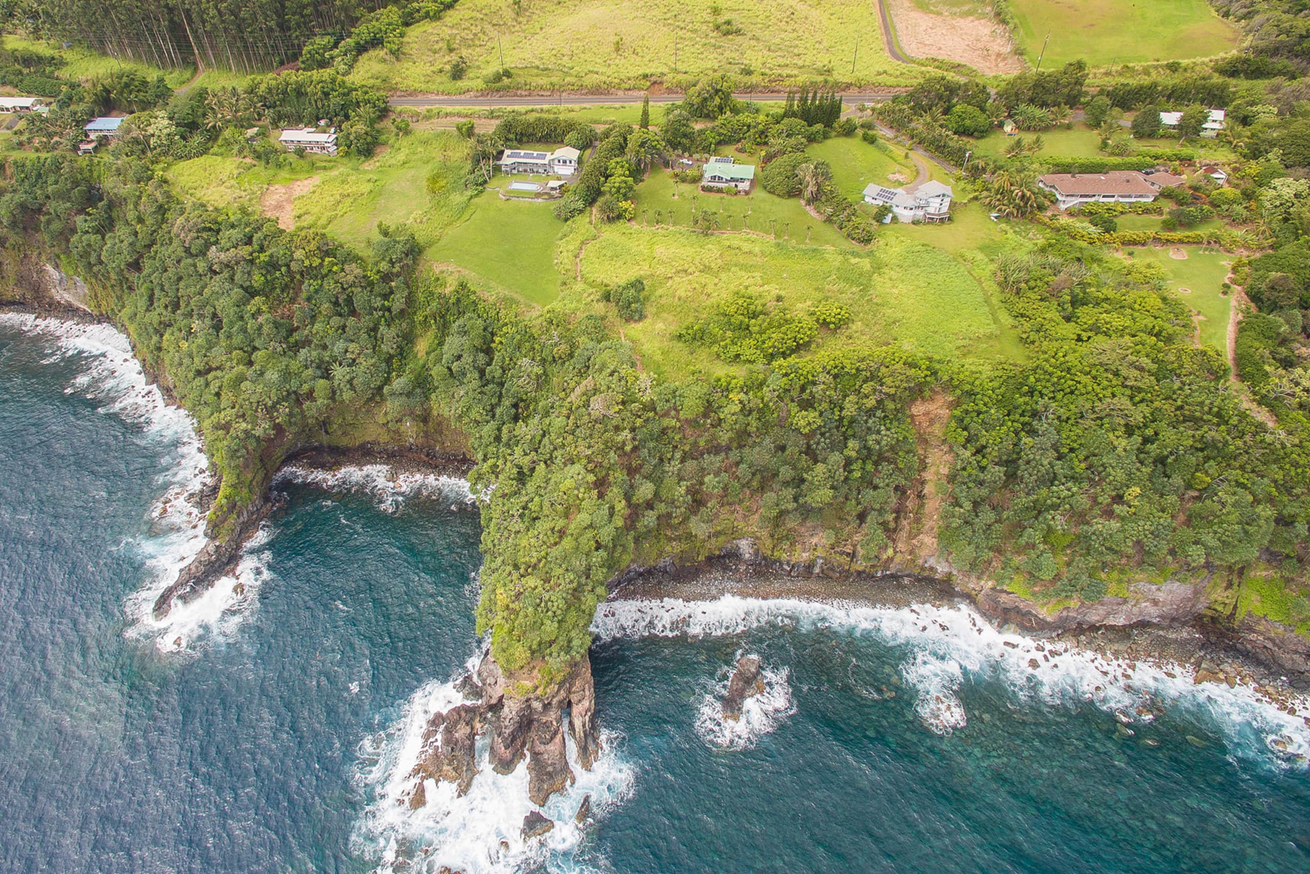 Ocean Bluff Home on Hamakua Coast Hale Hamakua - Photo 3