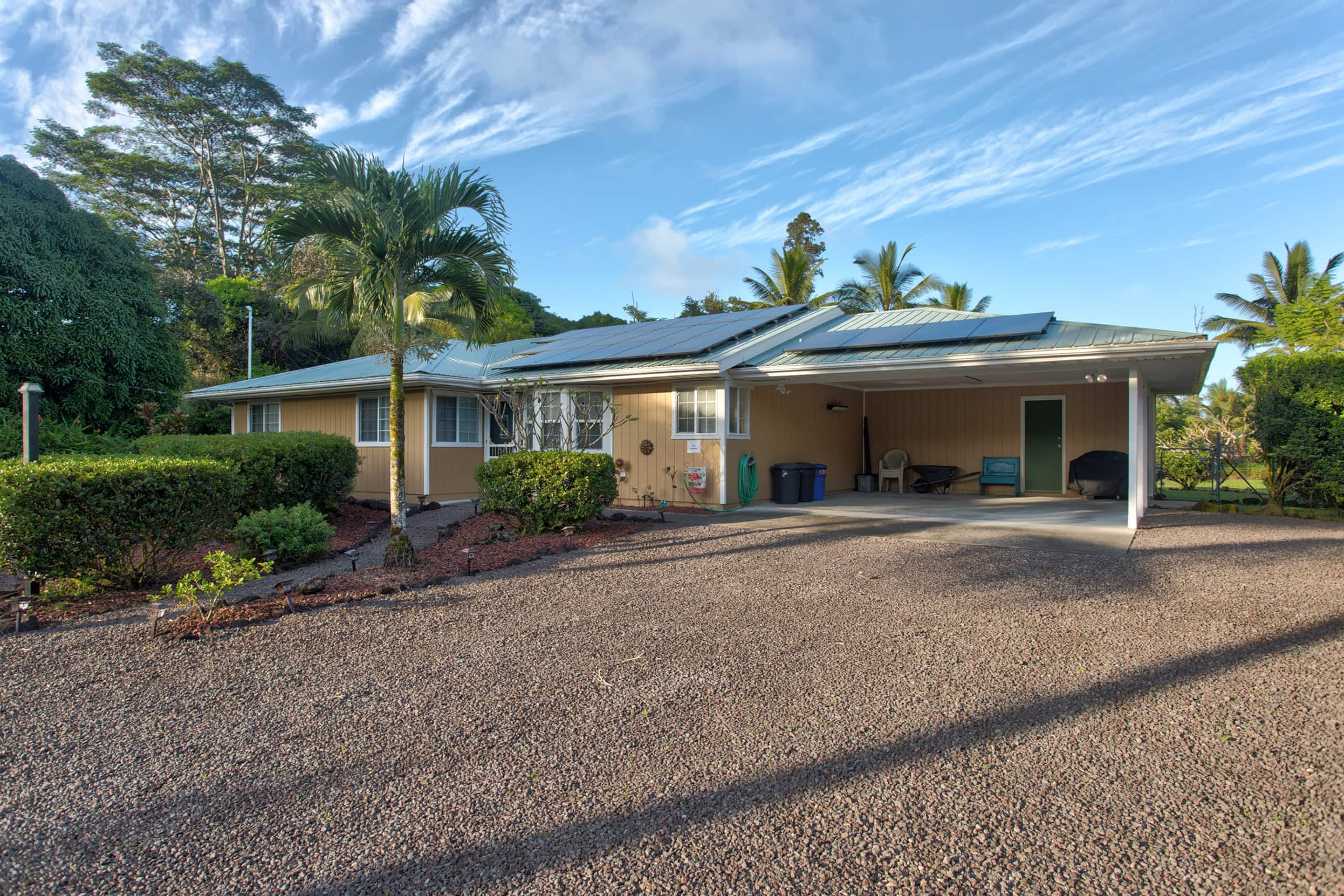 Home in Keaau · ★4.55 · 3 bedrooms · 3 beds · 2 shared baths - Image 9