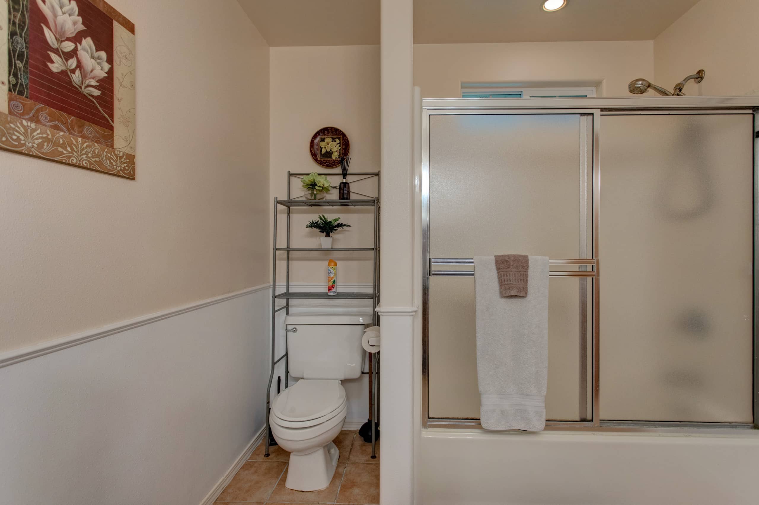 Home in Keaau · ★4.55 · 3 bedrooms · 3 beds · 2 shared baths - Image 39
