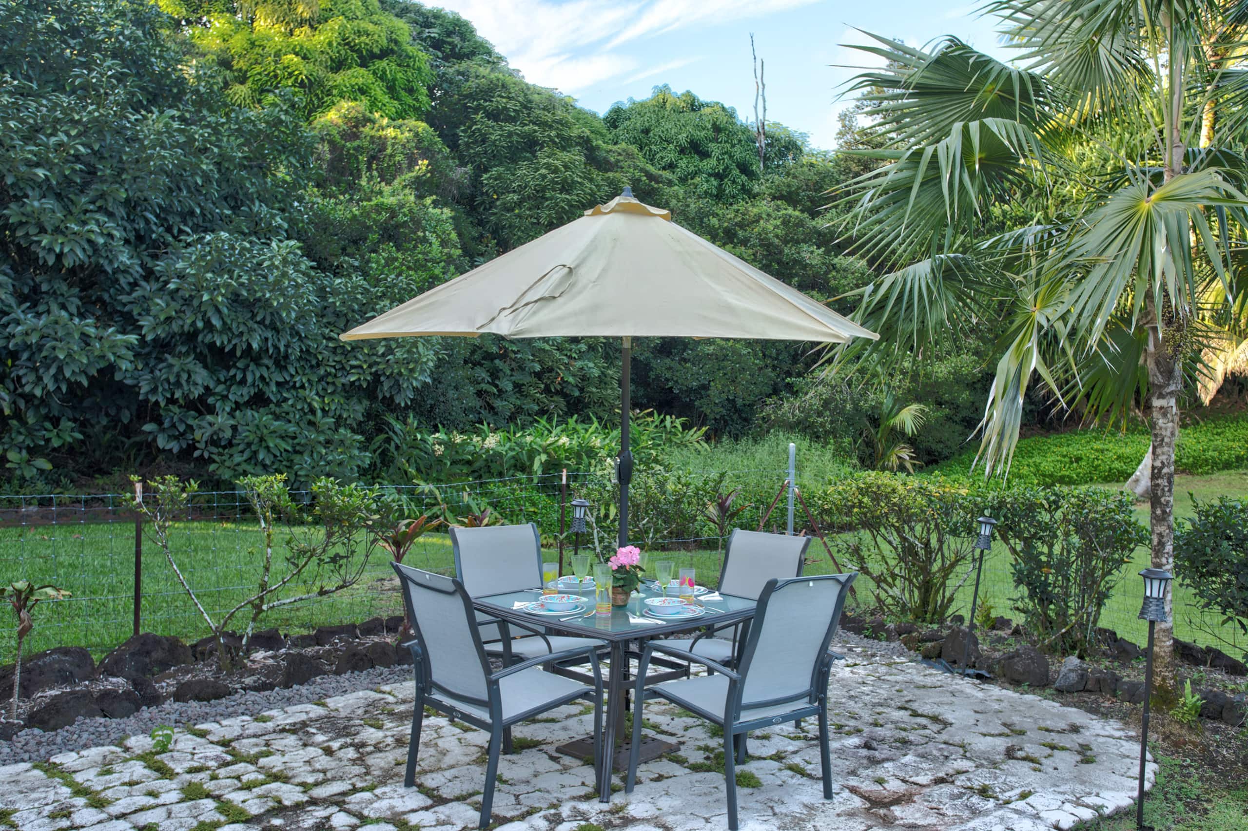 Home in Keaau · ★4.55 · 3 bedrooms · 3 beds · 2 shared baths - Image 14
