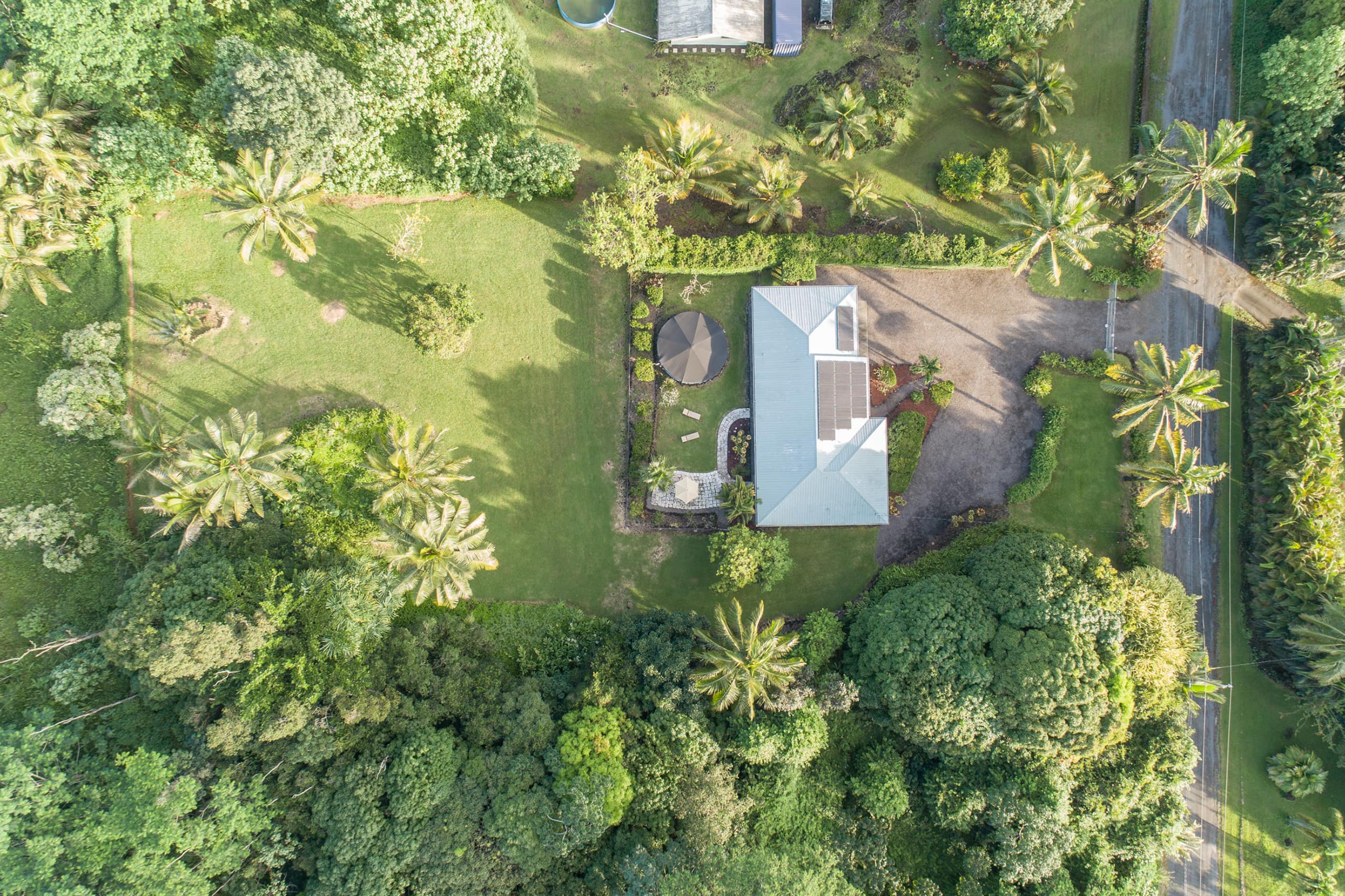Home in Keaau · ★4.55 · 3 bedrooms · 3 beds · 2 shared baths - Image 16