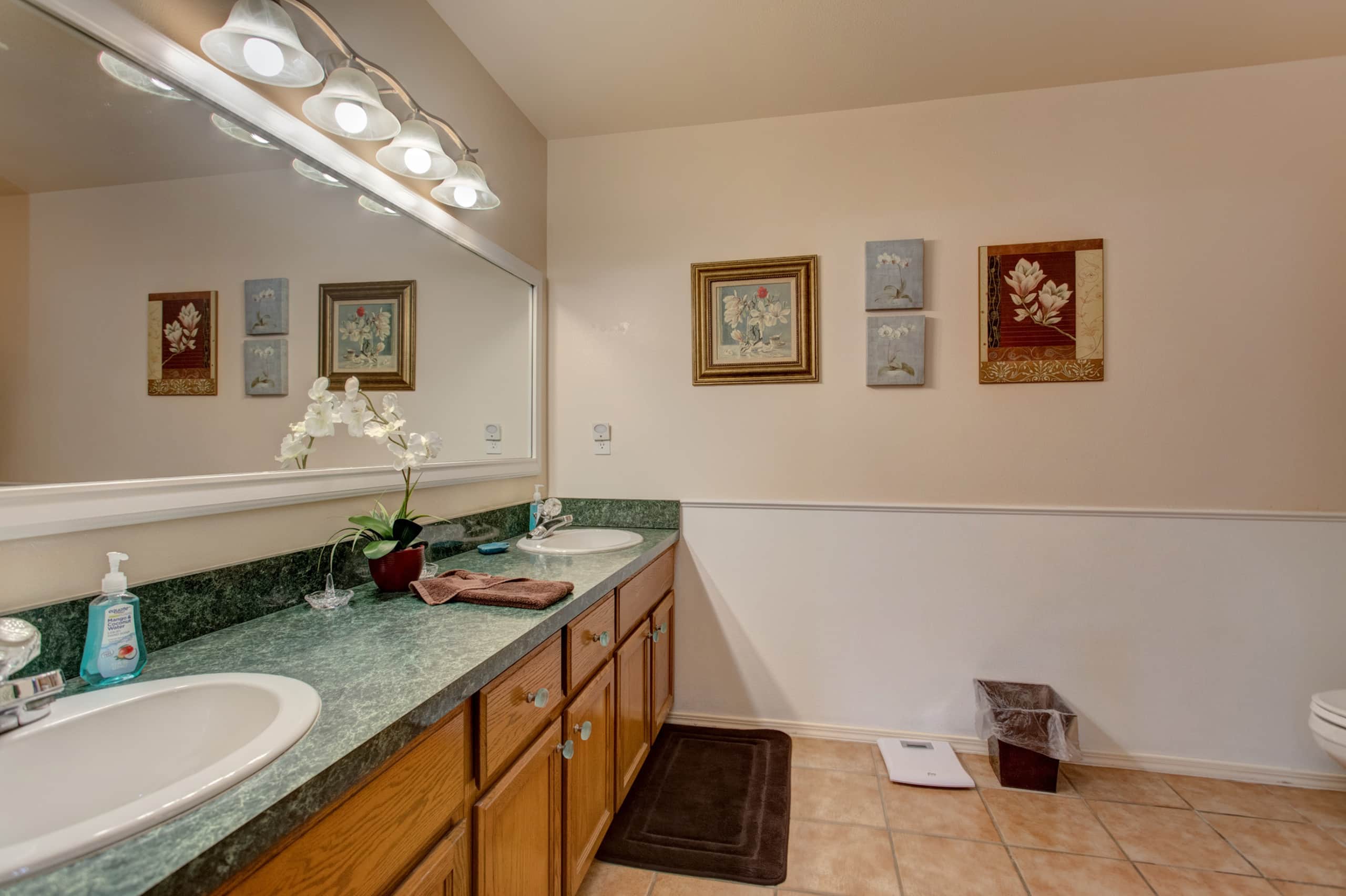Home in Keaau · ★4.55 · 3 bedrooms · 3 beds · 2 shared baths - Image 38