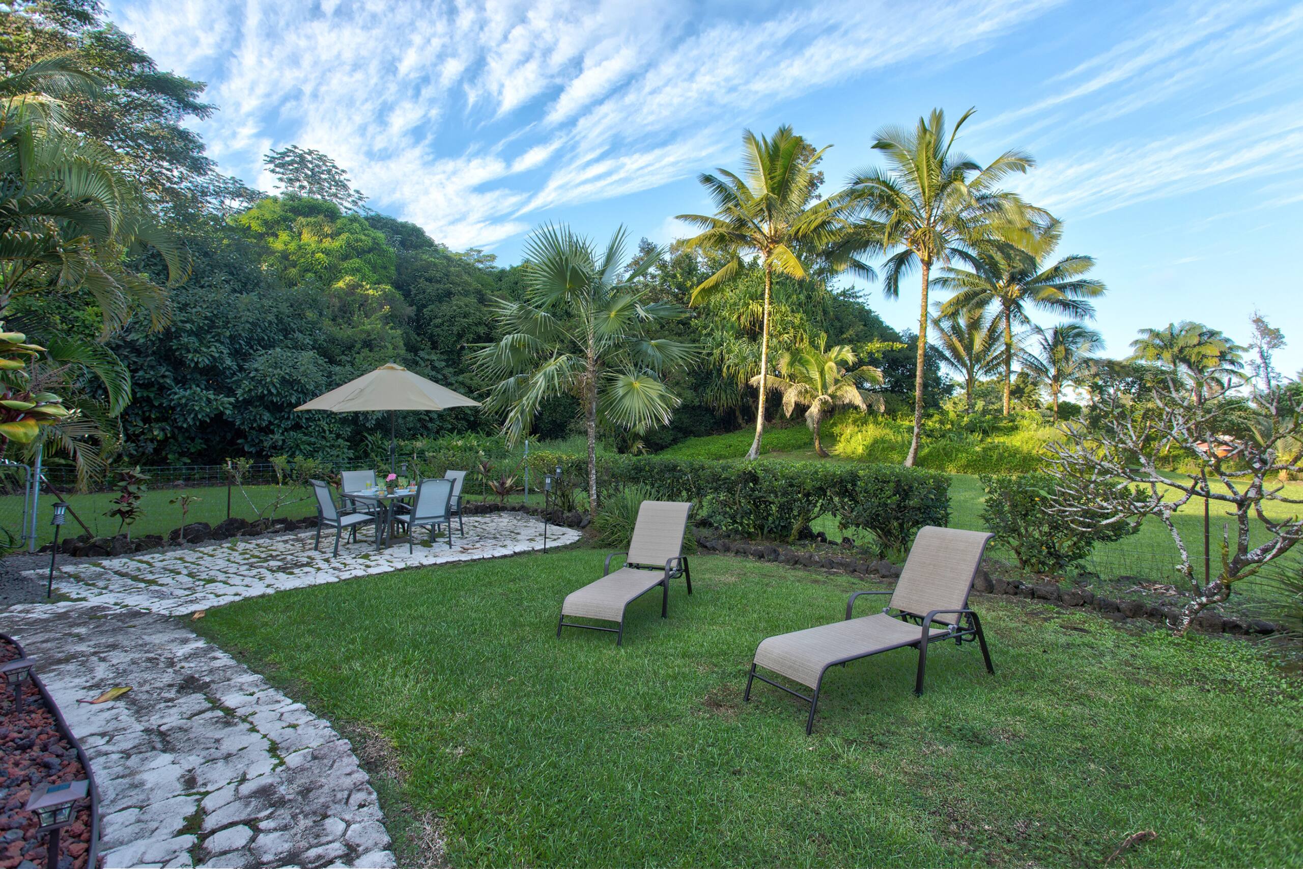 Home in Keaau · ★4.55 · 3 bedrooms · 3 beds · 2 shared baths - Image 13