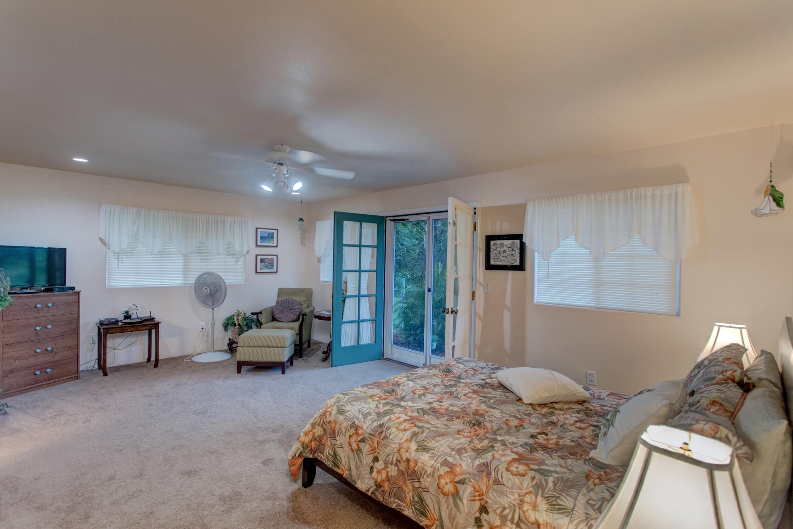 Home in Keaau · ★4.55 · 3 bedrooms · 3 beds · 2 shared baths - Image 37