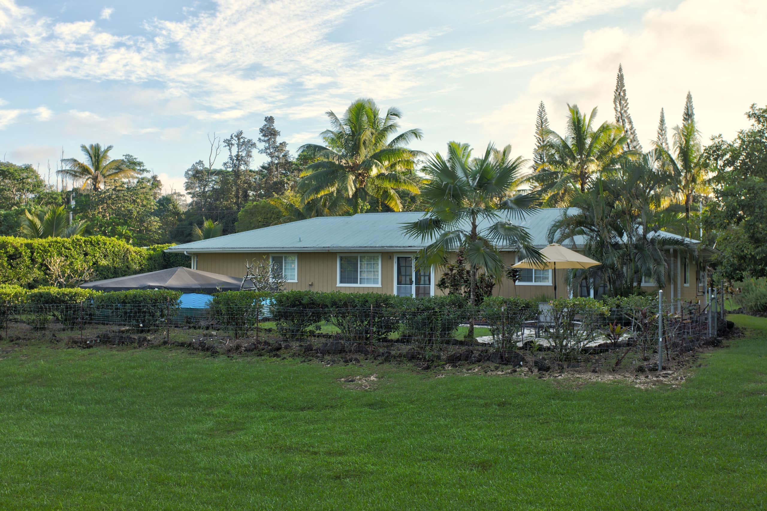 Home in Keaau · ★4.55 · 3 bedrooms · 3 beds · 2 shared baths - Image 11