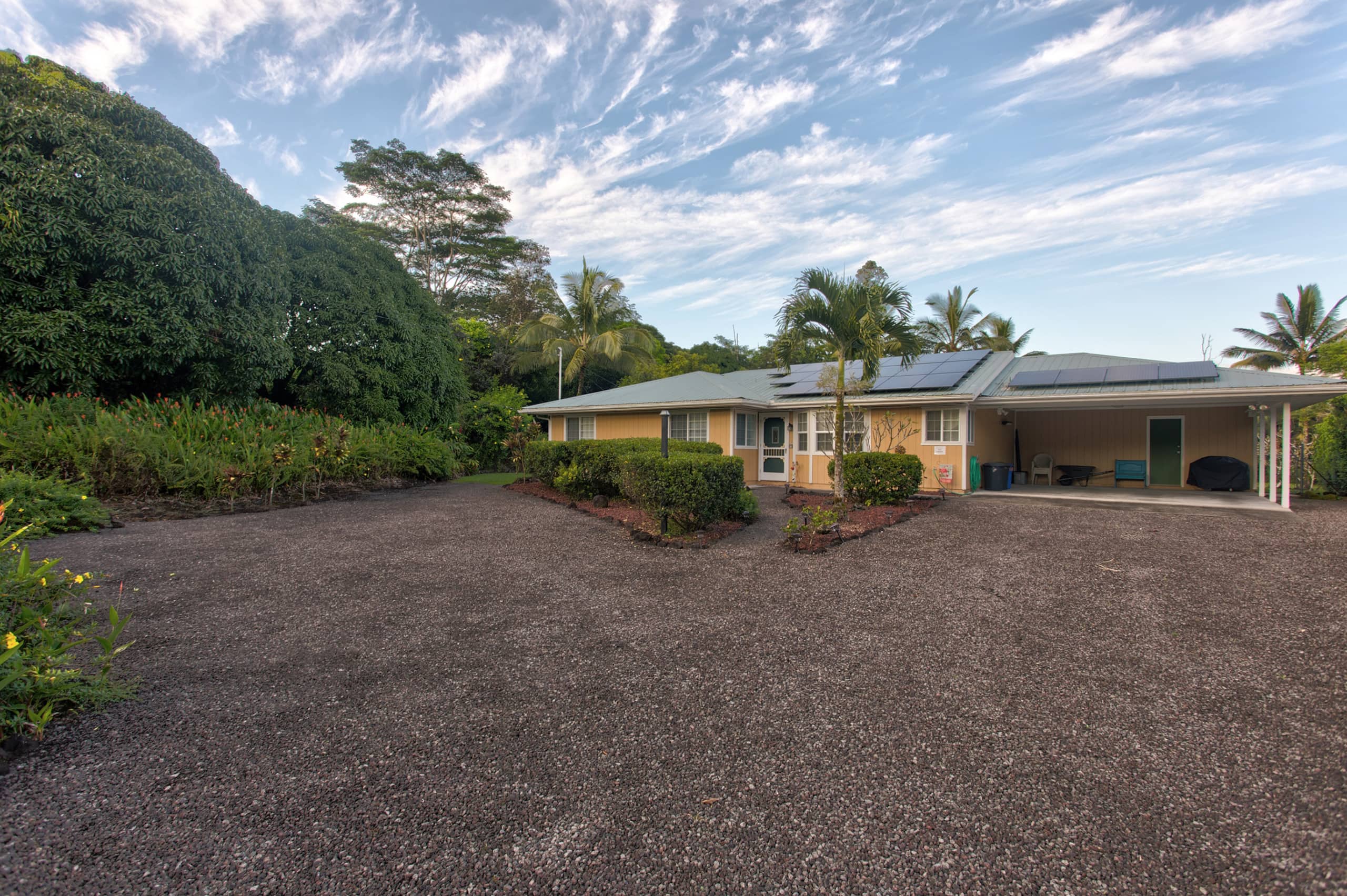 Home in Keaau · ★4.55 · 3 bedrooms · 3 beds · 2 shared baths - Image 10