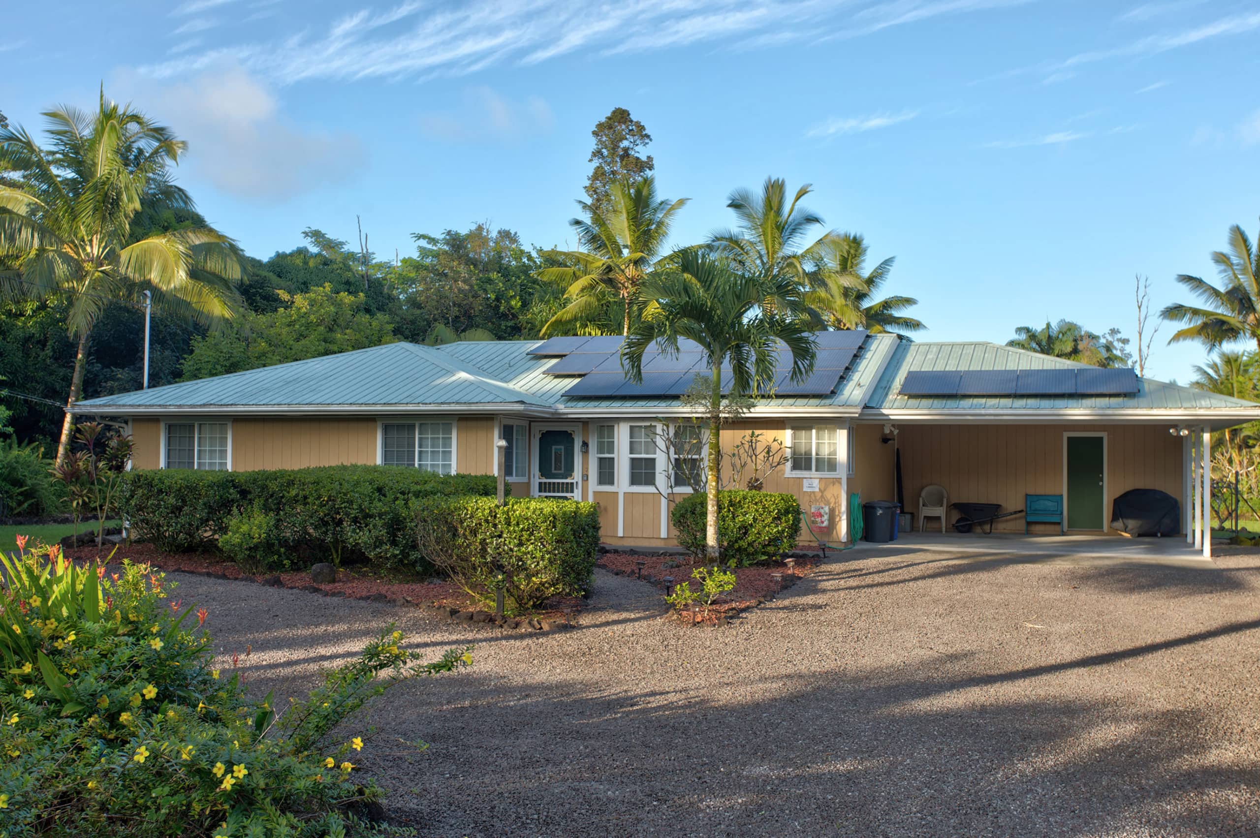 Home in Keaau · ★4.55 · 3 bedrooms · 3 beds · 2 shared baths - Image 5