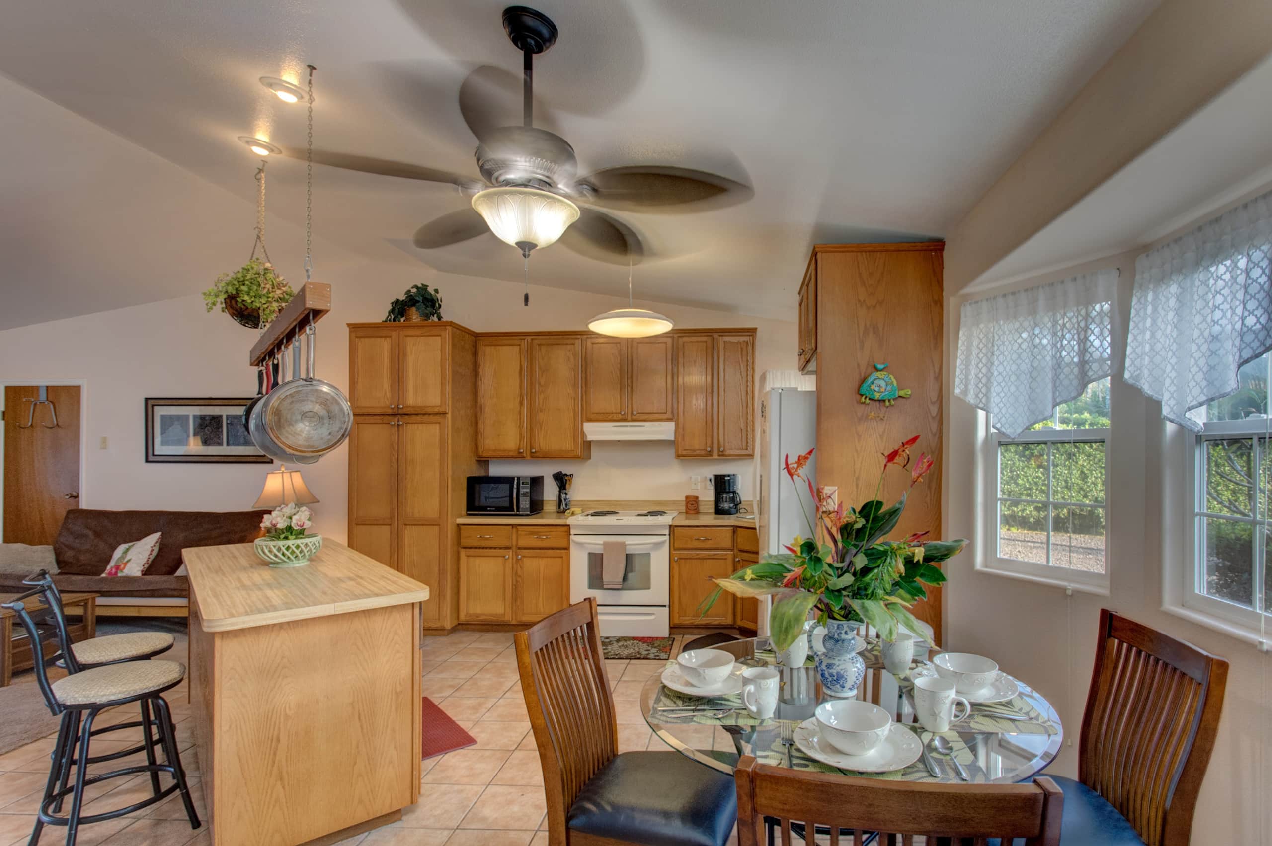 Home in Keaau · ★4.55 · 3 bedrooms · 3 beds · 2 shared baths - Image 29