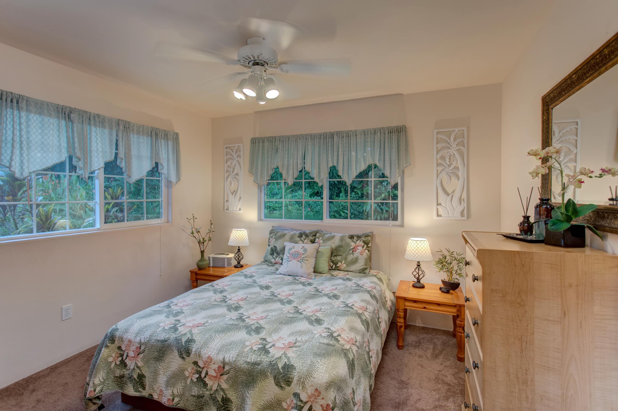 Home in Keaau · ★4.55 · 3 bedrooms · 3 beds · 2 shared baths - Image 42