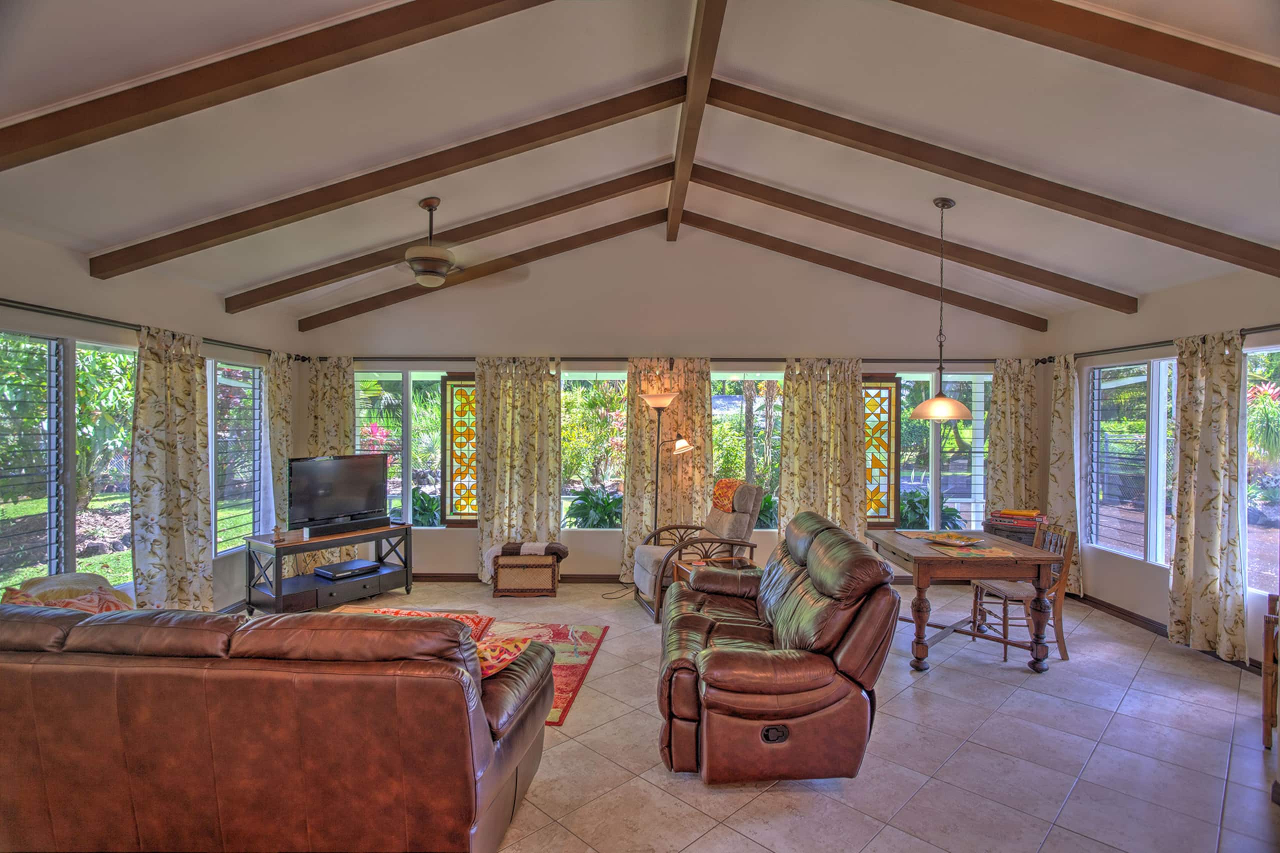 Home in Pahoa · ★4.94 · 3 bedrooms · 3 beds · 3 private baths - Image 13