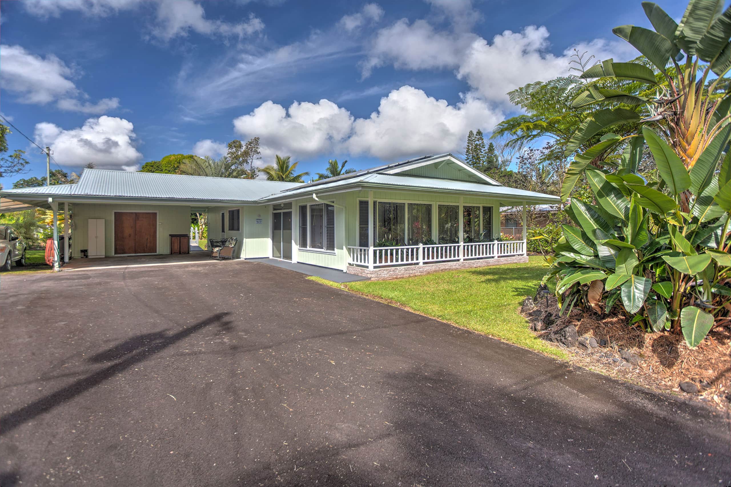 Home in Pahoa · ★4.94 · 3 bedrooms · 3 beds · 3 private baths - Image 5