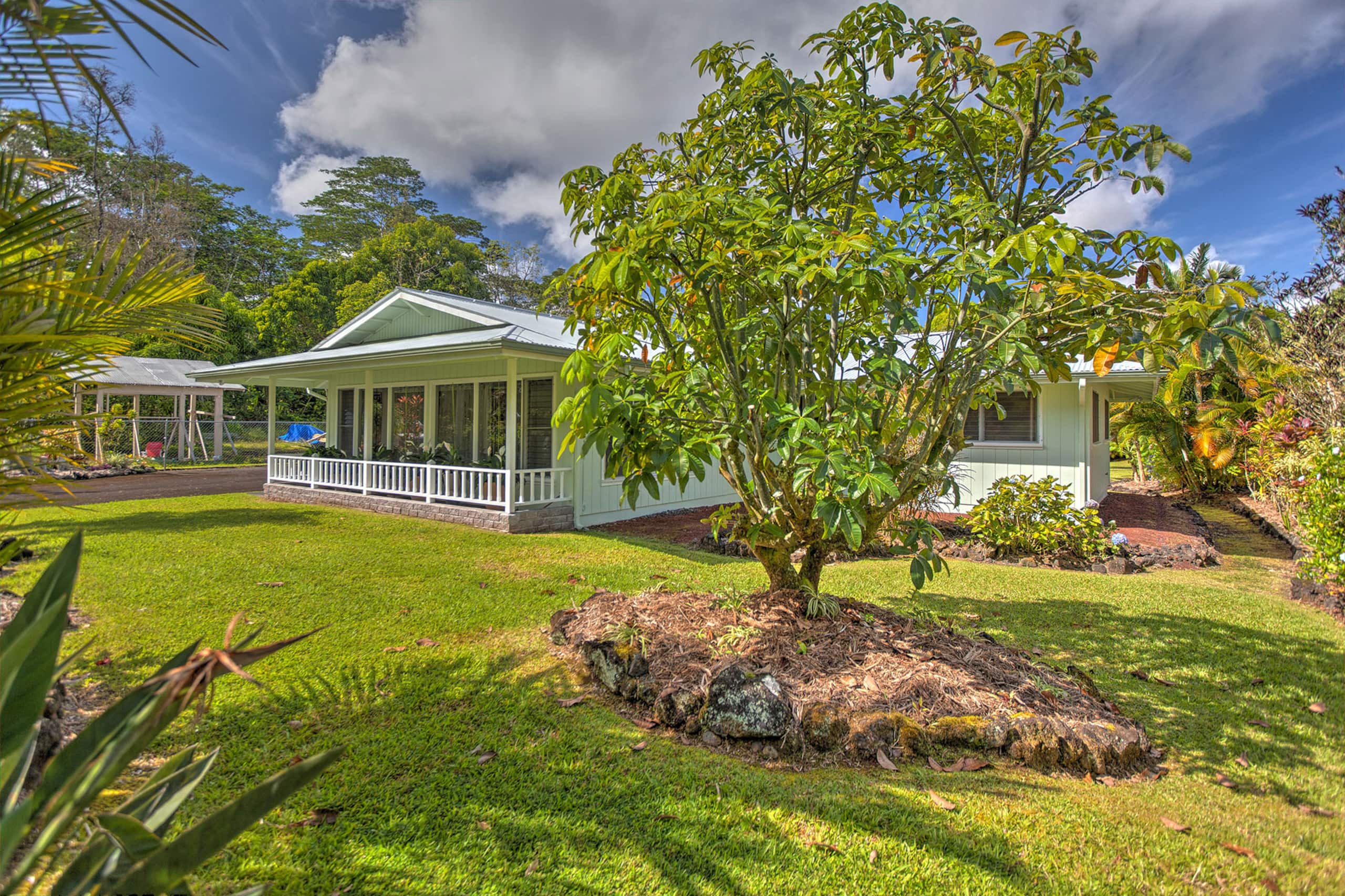 Home in Pahoa · ★4.94 · 3 bedrooms · 3 beds · 3 private baths - Image 1