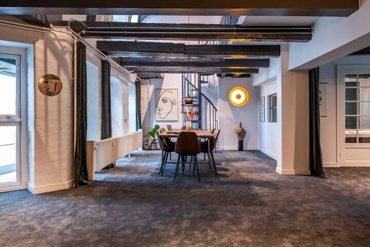 The Churchill Penthouse by Daniel&Jacob’s gallery image 2