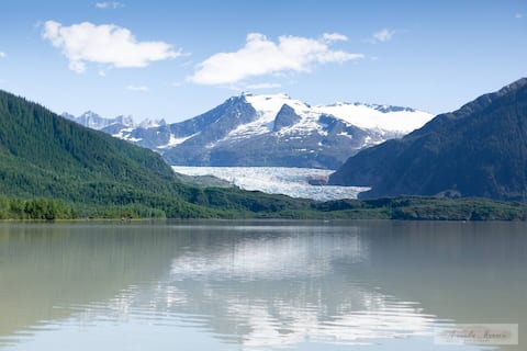 Spring in Juneau - Near town-Hiking- Sleeps 9.