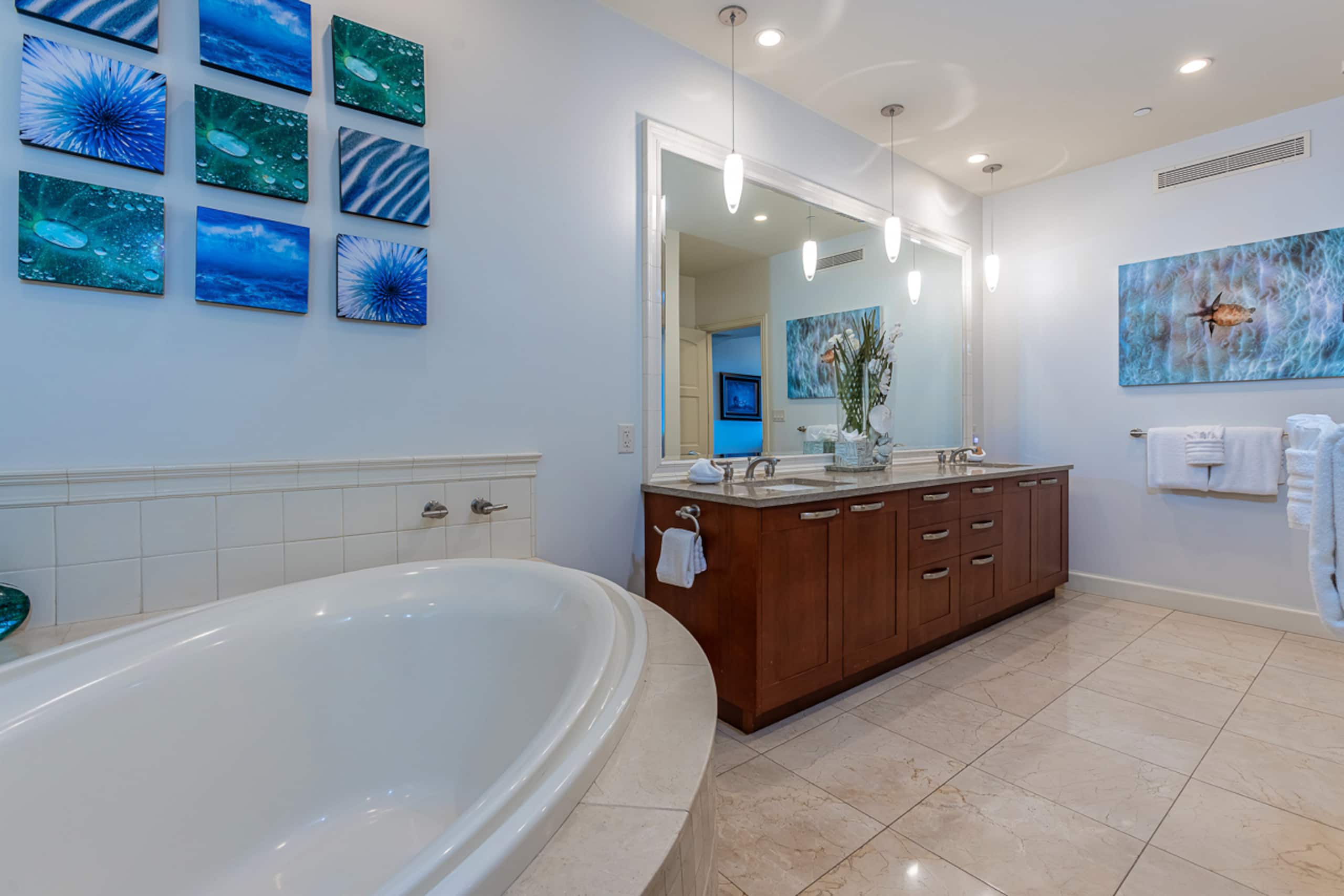 Townhouse in Kihei · ★4.94 · 3 bedrooms · 4 beds · 3.5 baths - Image 35