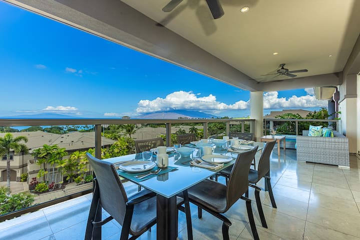 Artful Luxury Villa Views, Gourmet Kitchen 39-3