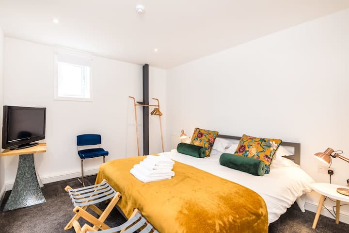 This room can be twin beds or king