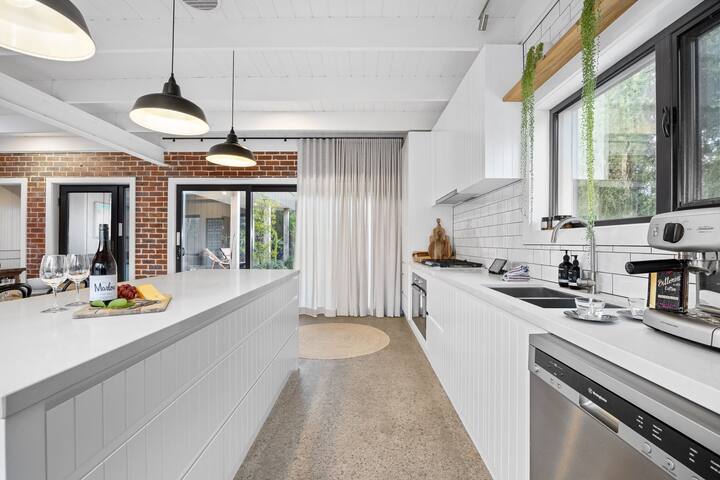 Sorrento Beach House gallery image 3