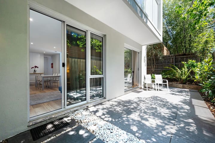 Convenience and Comfort in Carnegie