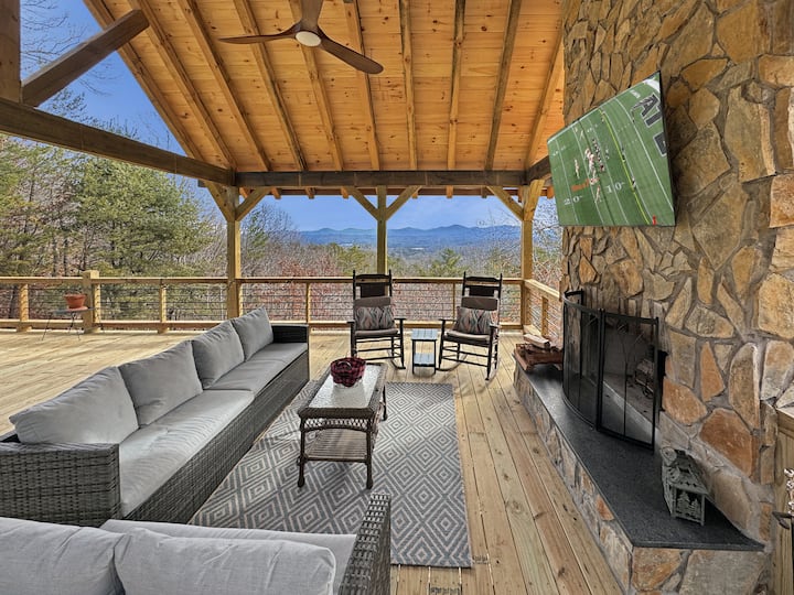 Heavens Whisper- Lake Views, Fire Pit, Hot Tub - Blue Ridge, GA