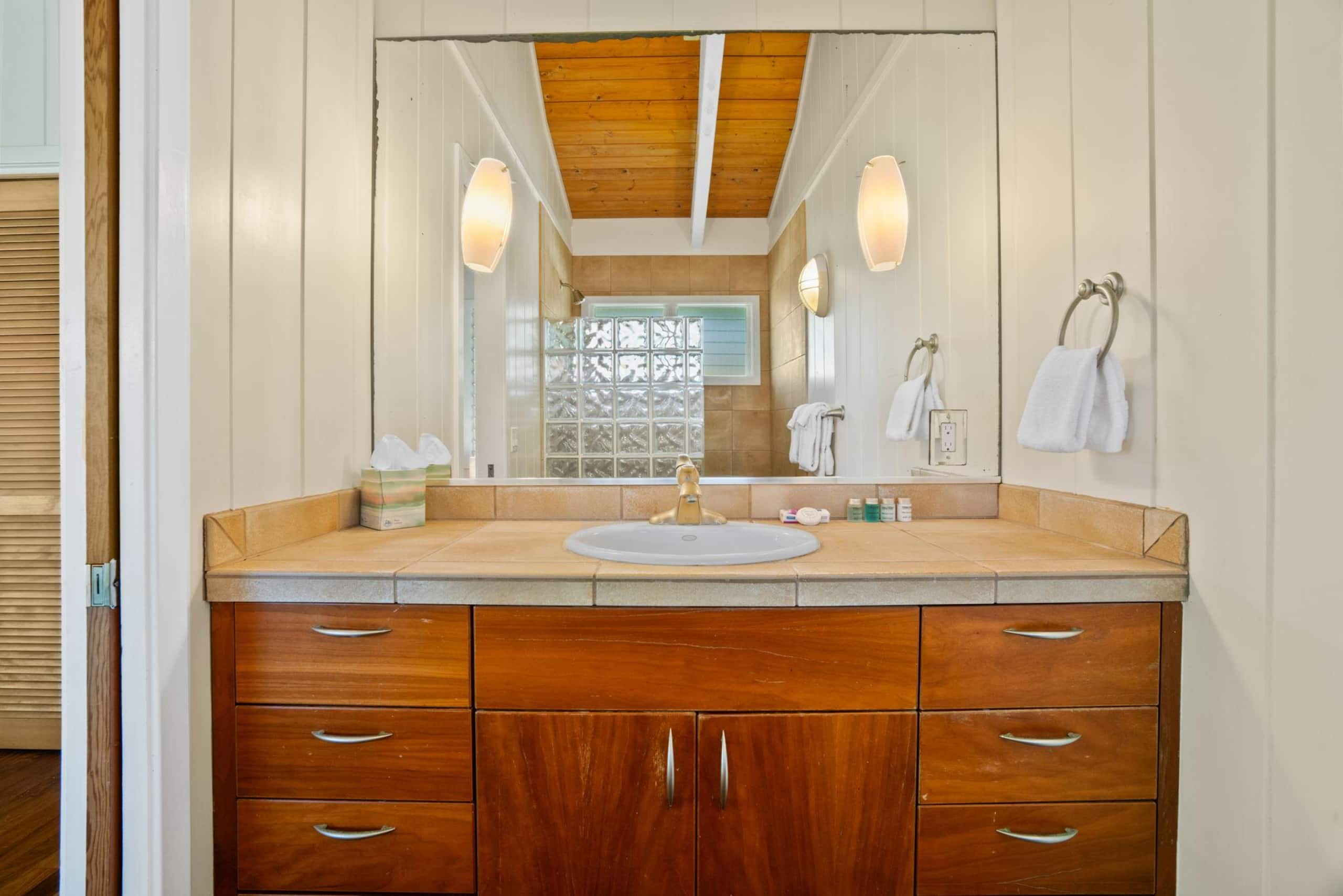 Home in Hanalei · ★4.89 · 3 bedrooms · 5 beds · 3 baths - Photo 28
