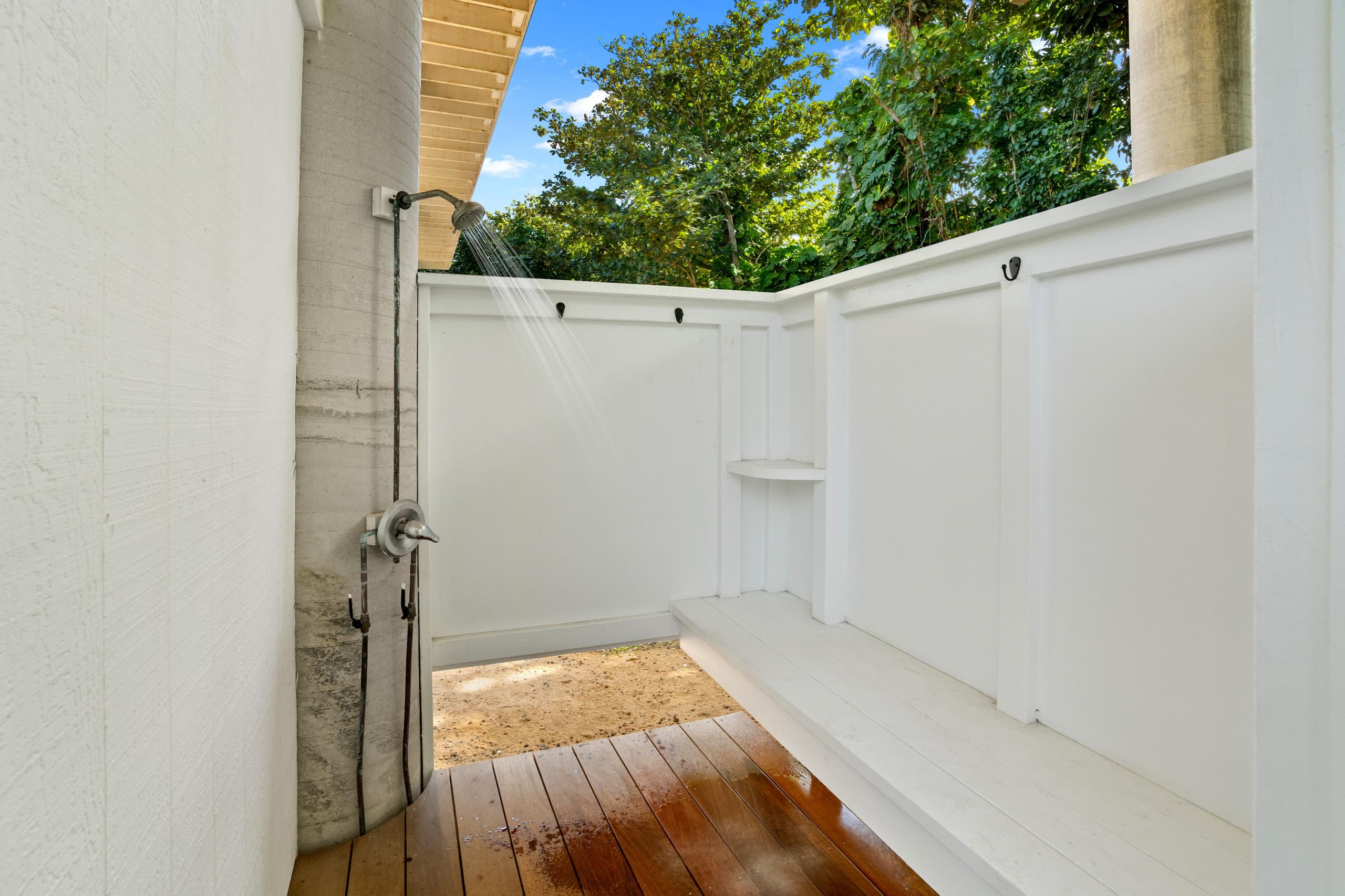 Home in Hanalei · ★4.89 · 3 bedrooms · 5 beds · 3 baths - Photo 40