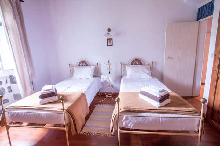 Singles Room 2