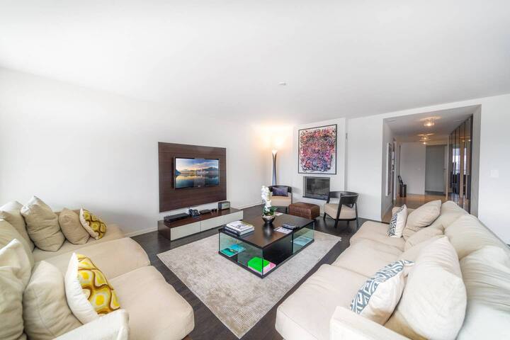 Luxury Apartment Lake view in Montreux by GuestLee gallery image 5