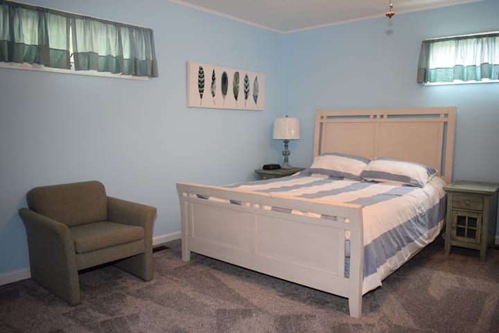 מיטת קווין סייז ראשית