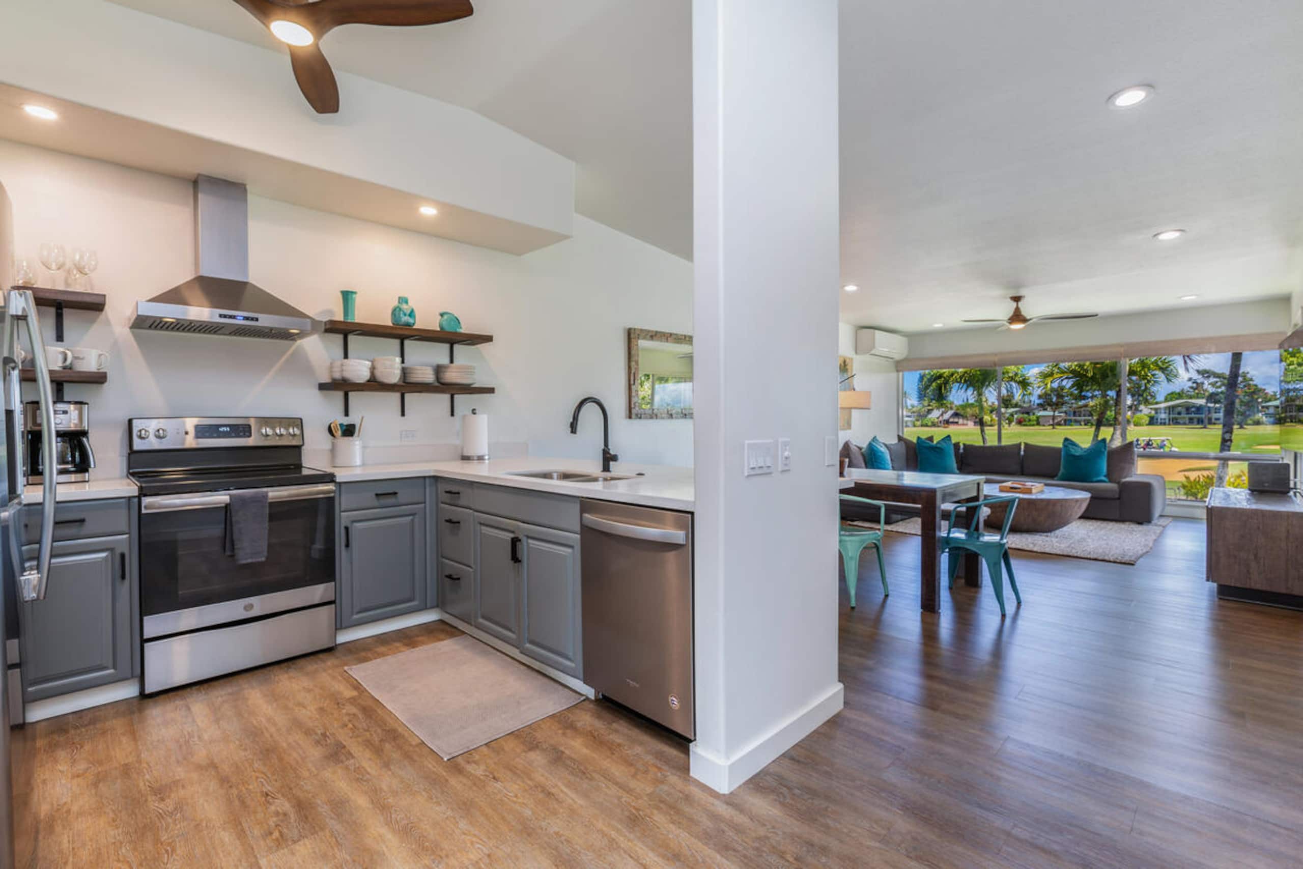 Emmalani Court 322 - Golf Course & Ocean Views w/A - Image 3