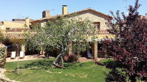 Rural House In Costa Brava - 6/8 Pax