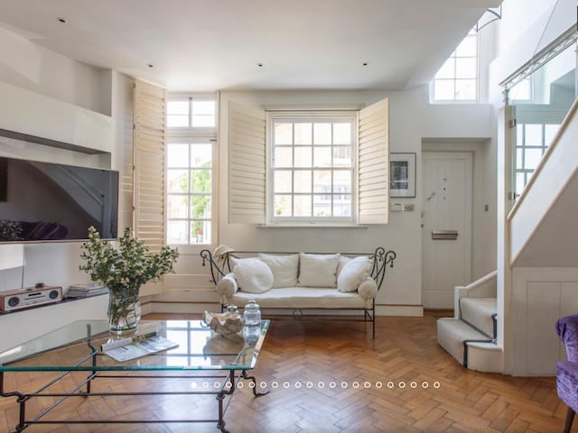 Magenta – 3 Bedroom Home by Battersea Park