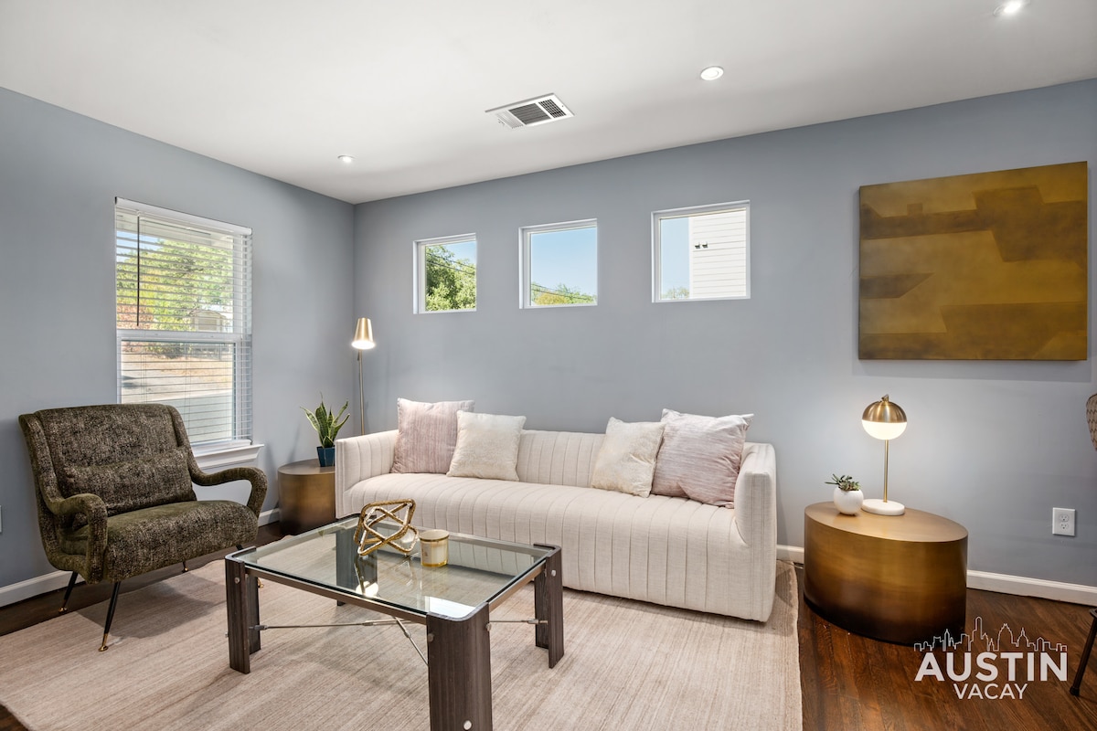 Gorgeous East Central Austin 2BD Close to Downtown