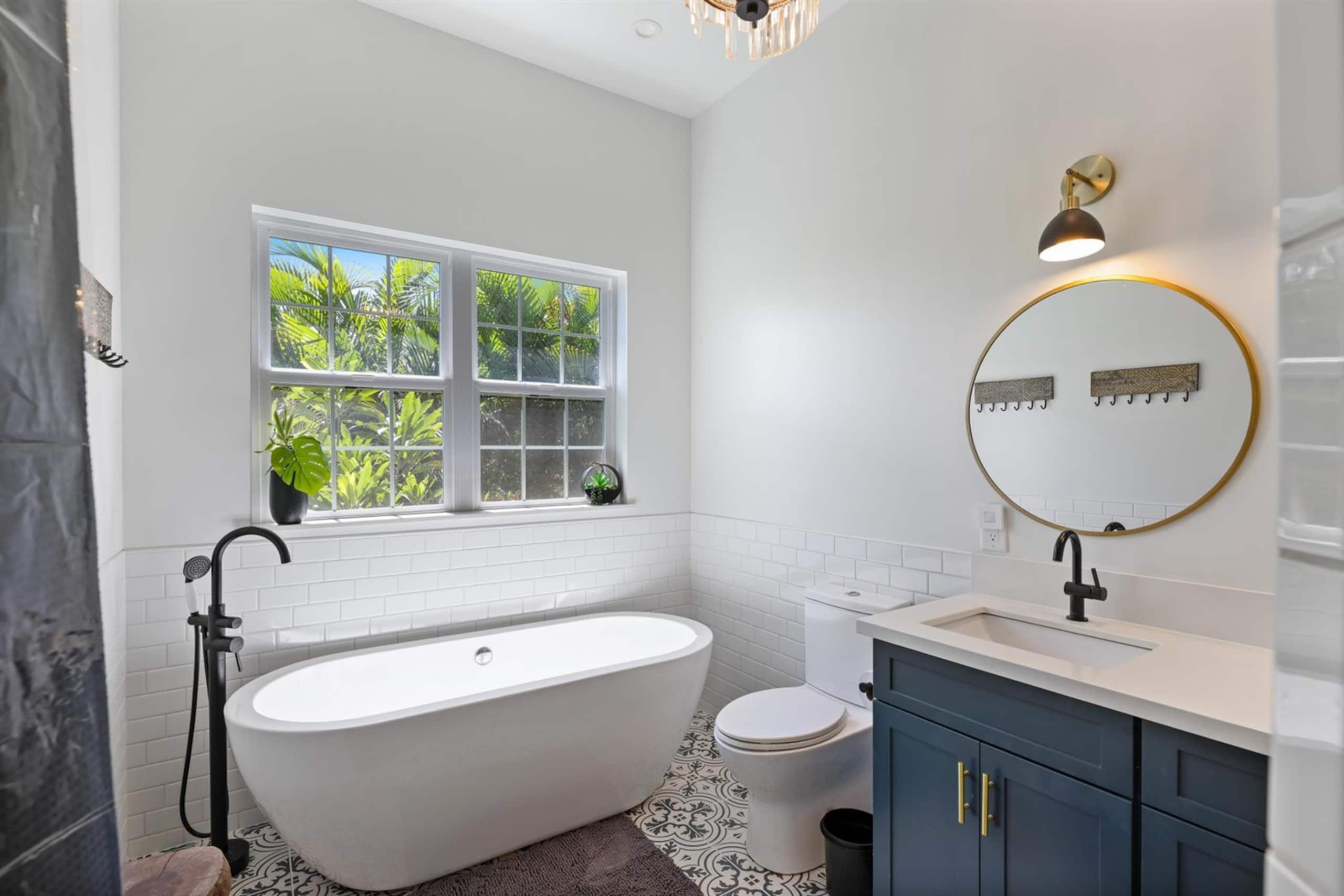 The Blue Door on Church Street | Vintage 1BR Villa - Image 23