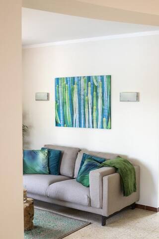 Villa on the canal with 3 bedrooms, swimming pool gallery image 5