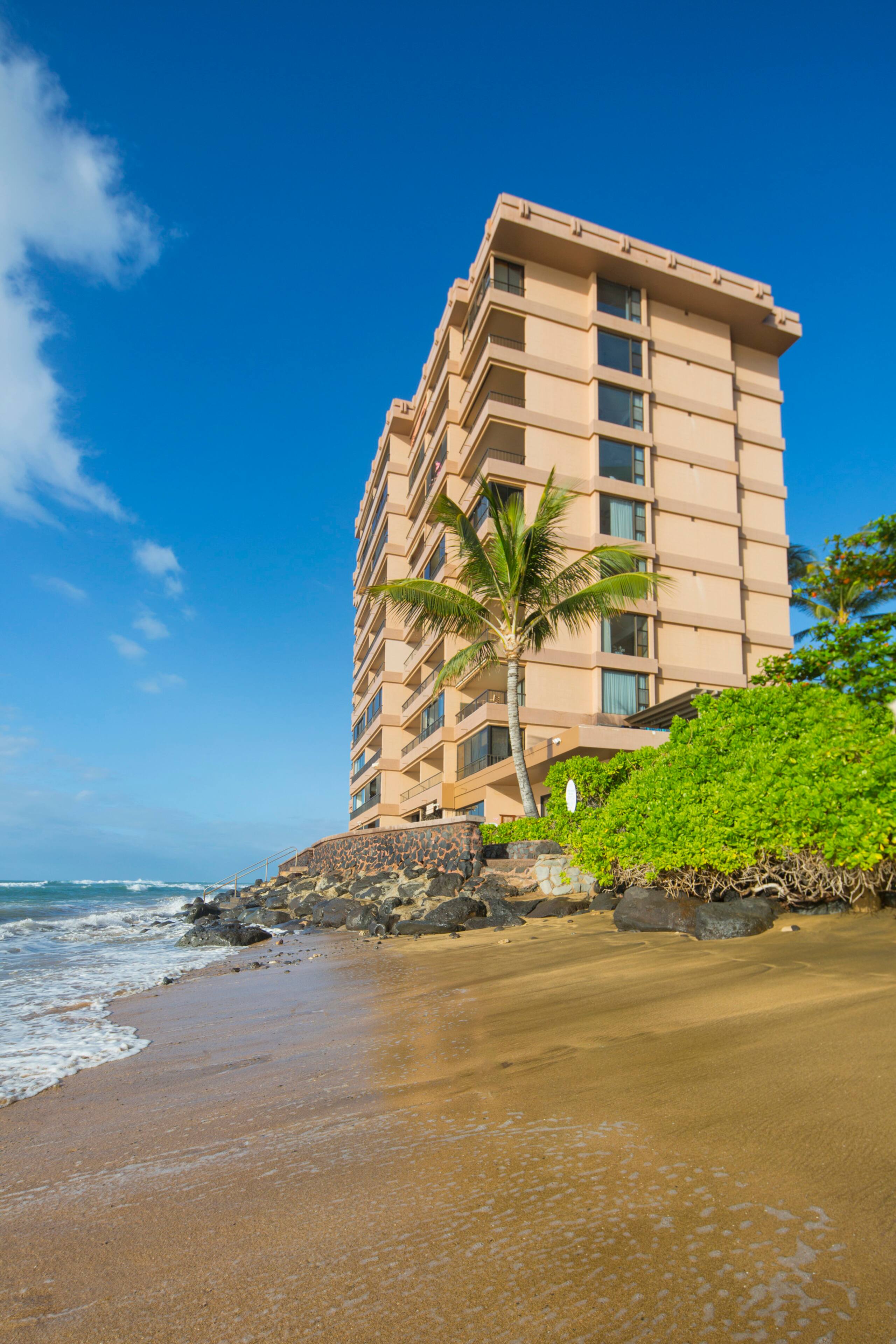 Condo in Lahaina · ★5.0 · 2 bedrooms · 3 beds · 2 baths - Image 19