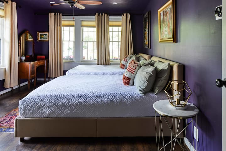 Your extra guests will sleep well in the second bedroom, which has two full size beds with comfortable memory foam mattresses.