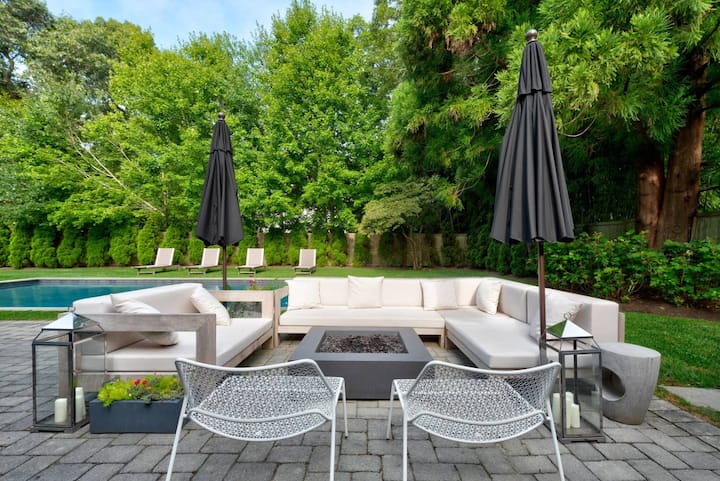 Historic Designer Farmhouse - Warm Pool until Nov