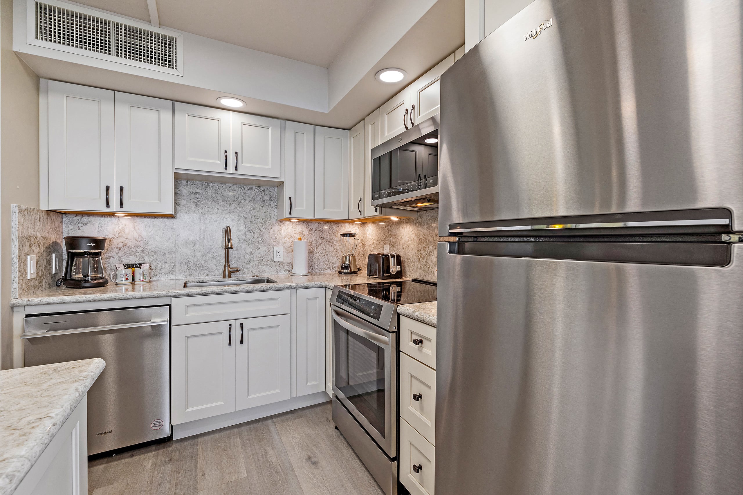 Condo in Kaanapali · ★5.0 · 1 bedroom · 2 beds · 1 bath - Image 9