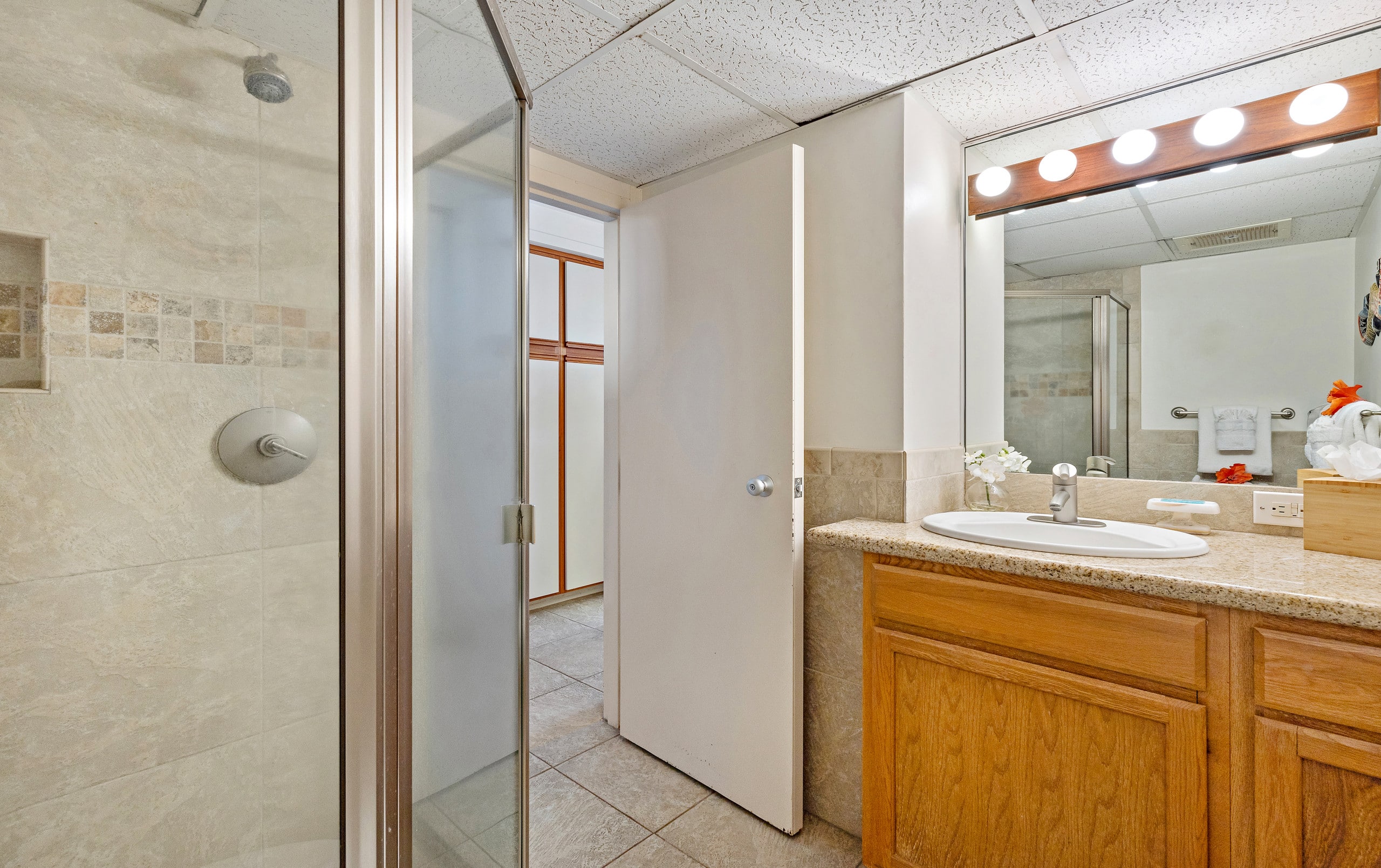 Condo in Kaanapali · ★4.8 · 1 bedroom · 2 beds · 1 bath - Image 21