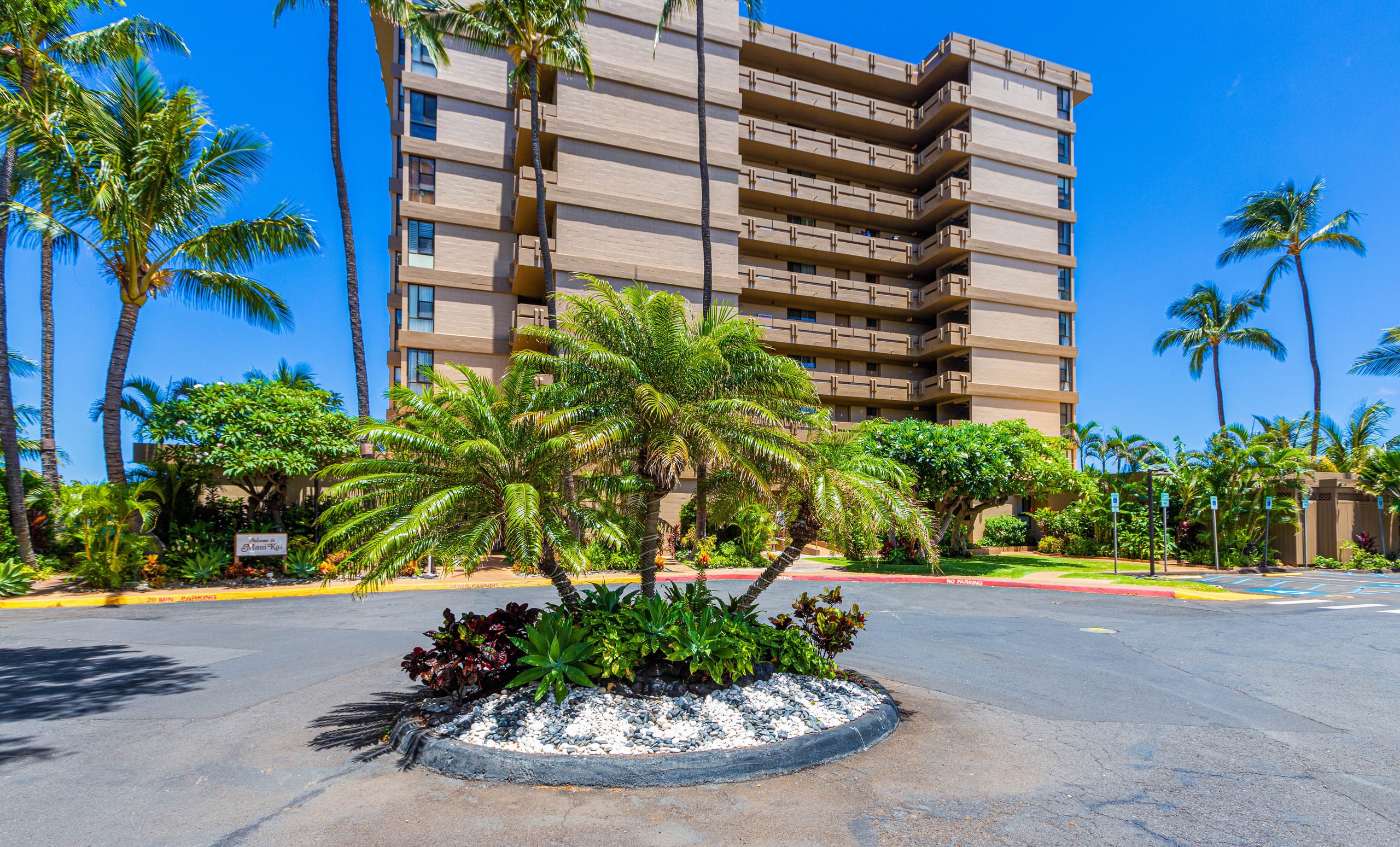 Condo in Kaanapali · ★4.8 · 1 bedroom · 2 beds · 1 bath - Image 9