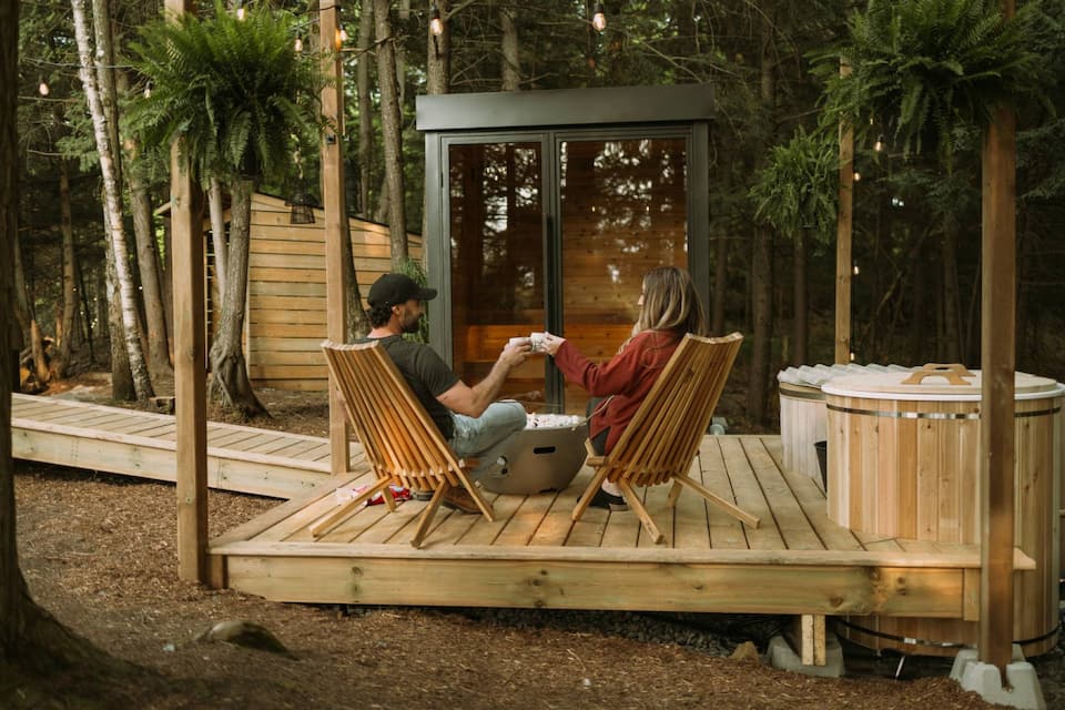 A boutique cabin with its own river dock, Huntsville, Ontario, Canada, photo 9 of 10