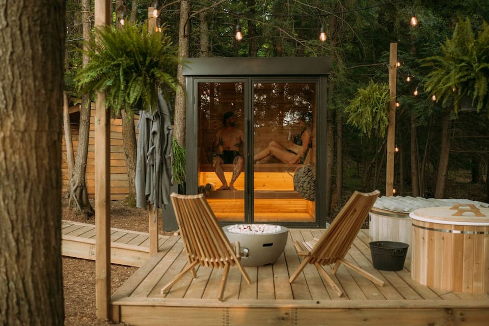 A boutique cabin with its own river dock, Huntsville, Ontario, Canada, photo 3 of 10